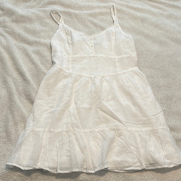 Hollister woven short dress- white eyelet - Picture 1 of 3
